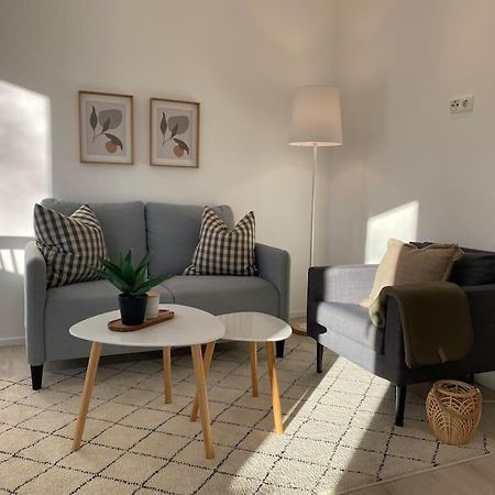 Country Style Apartment With Balcony Near Fair Hannover Buitenkant foto