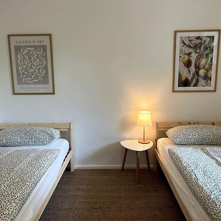 Country Style Apartment With Balcony Near Fair Hannover Buitenkant foto