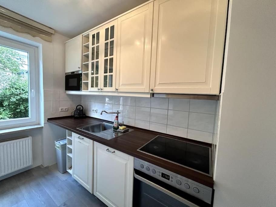 Country Style Apartment With Balcony Near Fair Hannover Buitenkant foto